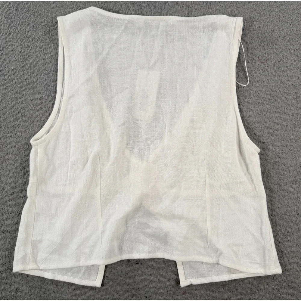 Edit by Nine Vest‎ Womens Medium White Rayon Cropped Top Casual Scoop Neck NWT